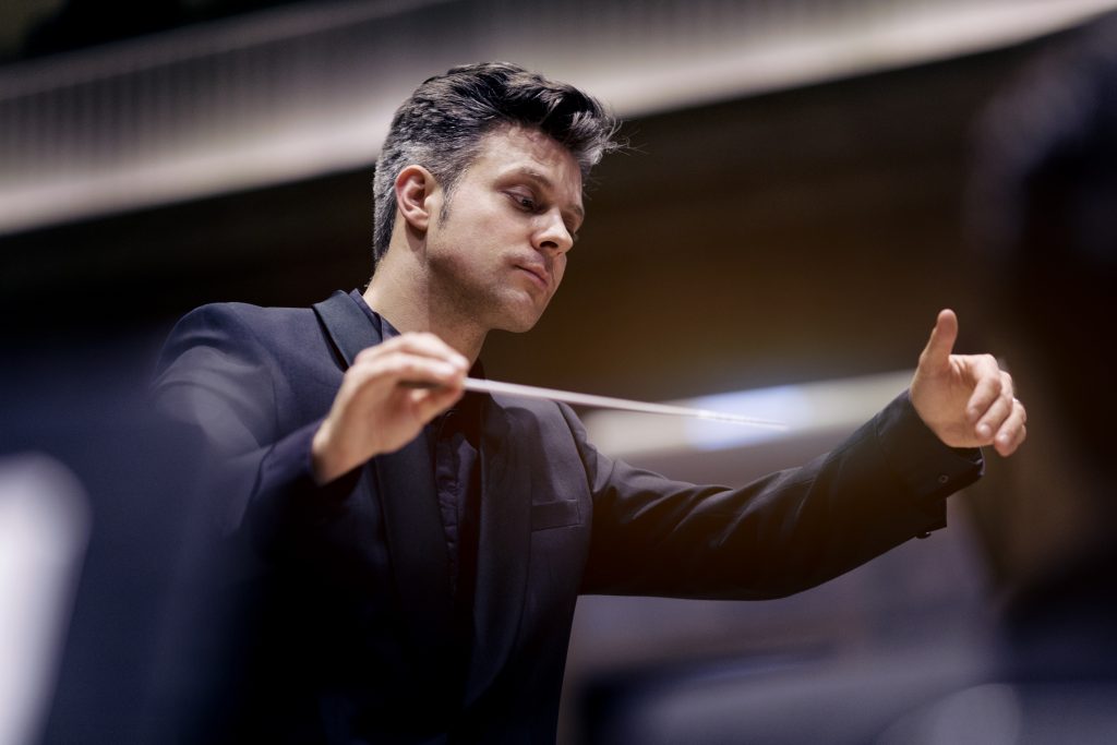 Joseph Bastian debuts with Bamberger Symphoniker
